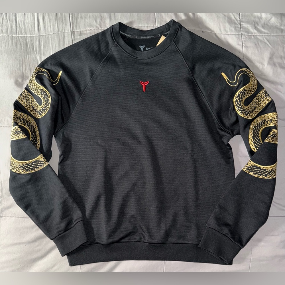Nike Kobe Bryant Year Of The Mamba Black Red Crewneck Sweatshirt HQ4697-010